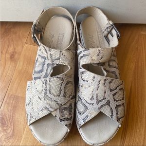 Matisse Runaway Wedge Sandal